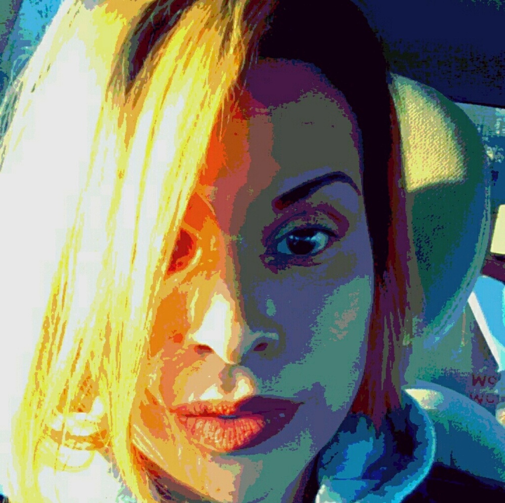 Meet your Posher, Cristina